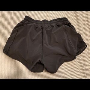 Lululemon Hotty Hot Black Shorts size 6
